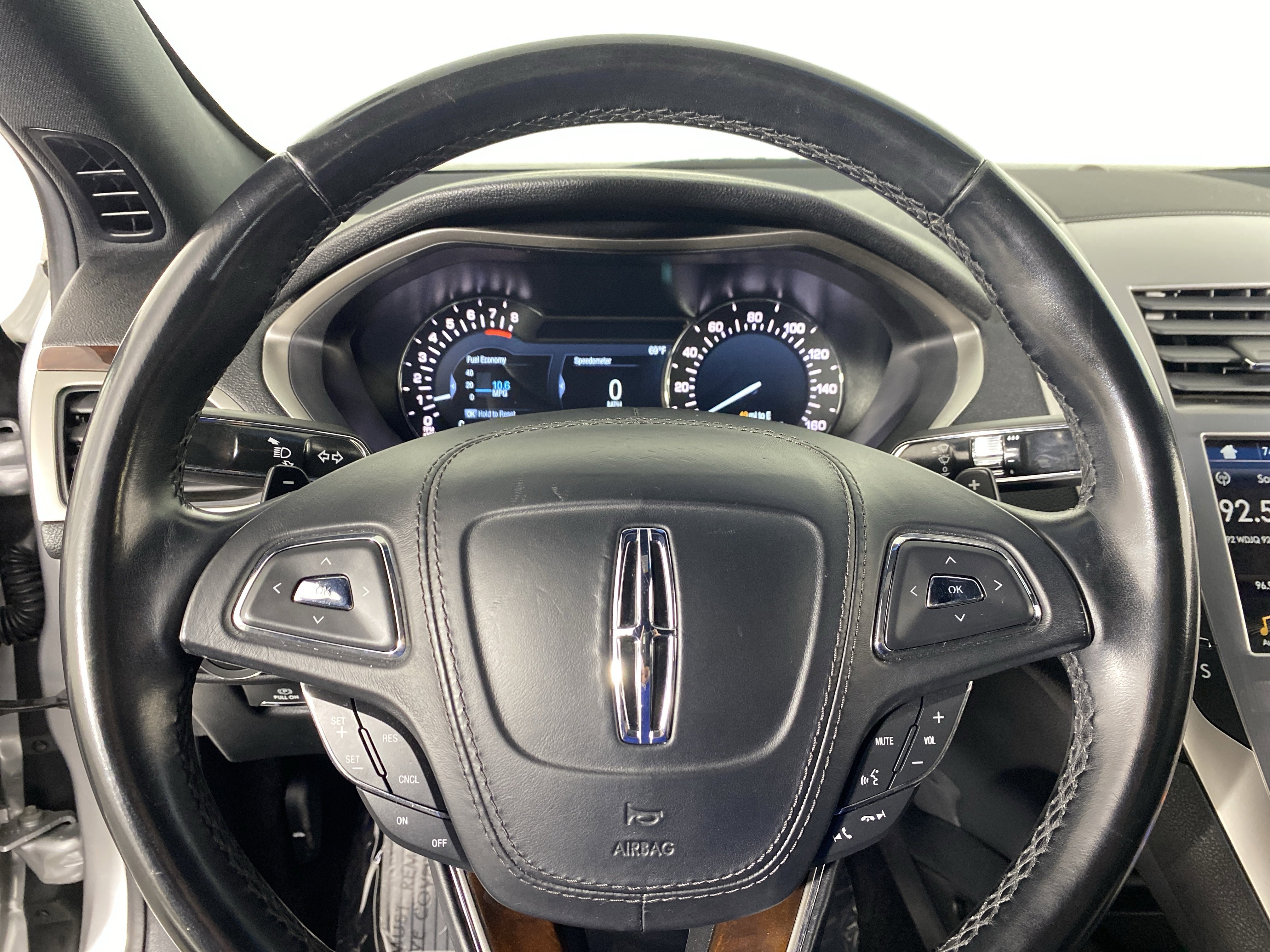 Used 2017 Lincoln MKZ Reserve FWD image 22