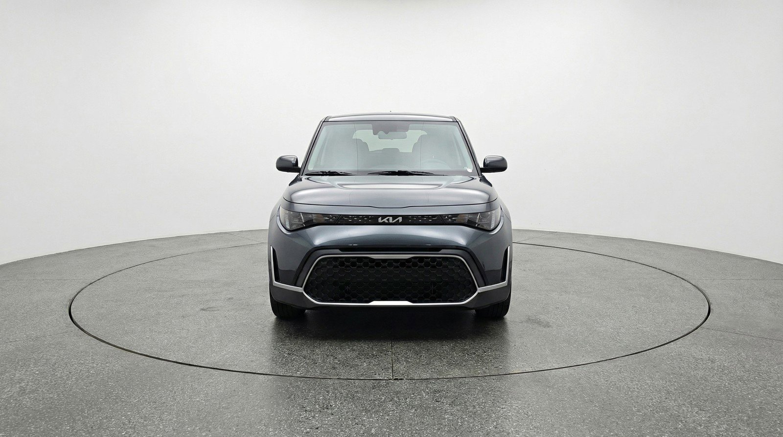 Used 2025 Kia Soul LX w/ LX Technology Package image 2