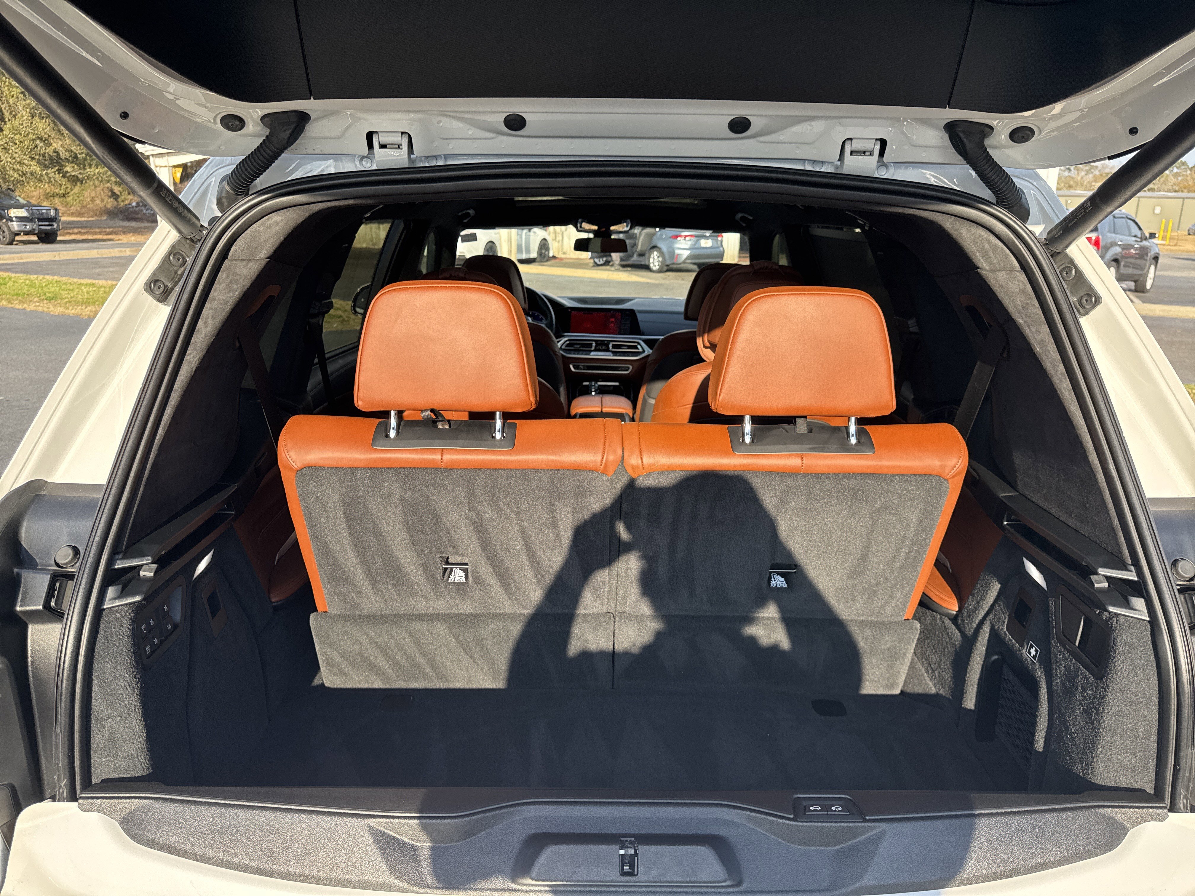 Used 2022 BMW ALPINA XB7 image 31
