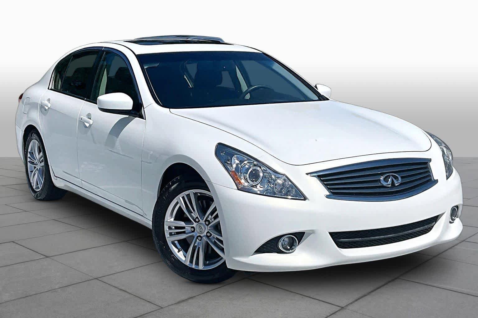 Used 2013 INFINITI G37 Journey w/ Premium Pkg RWD image 3