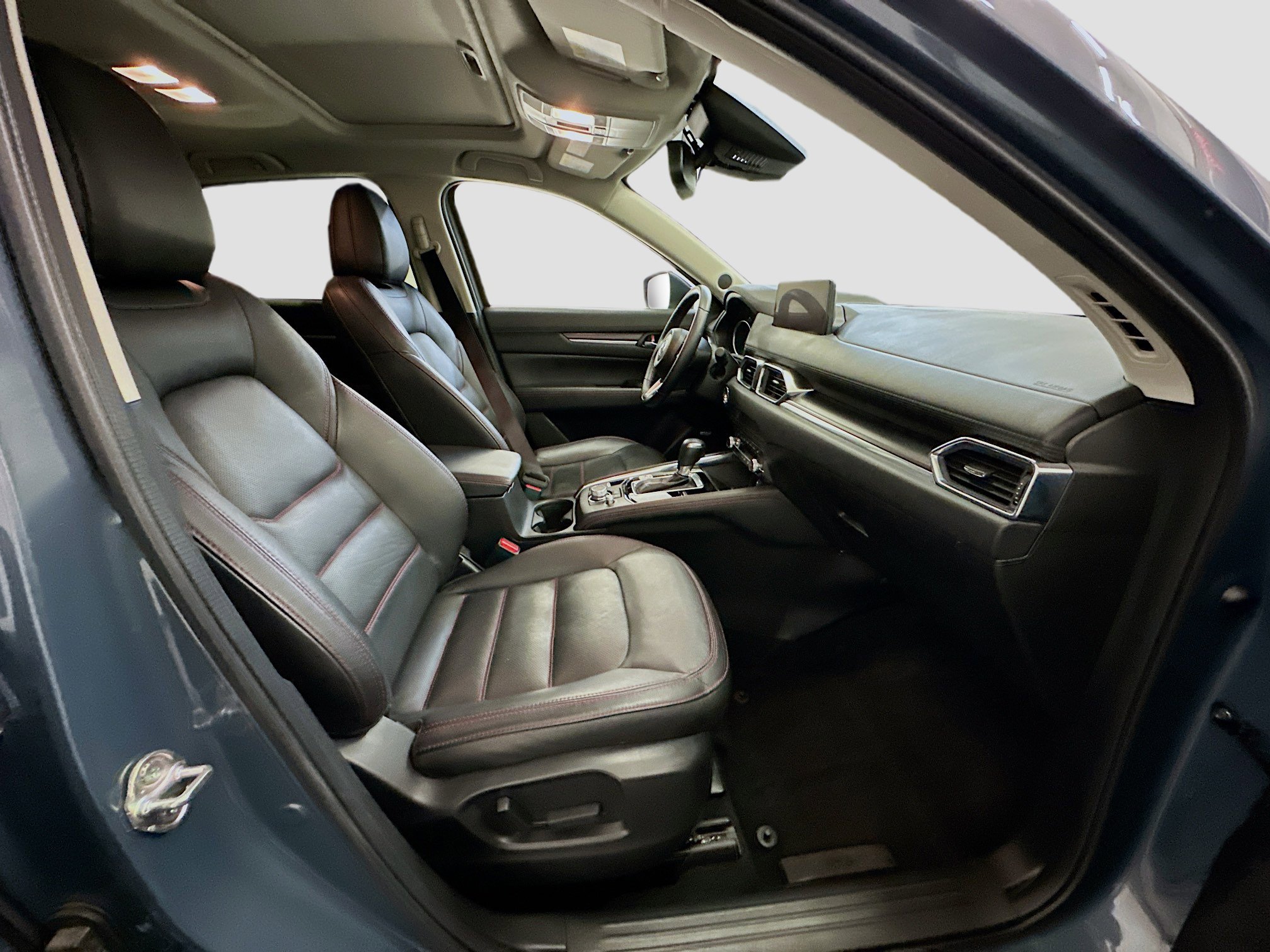 Used 2025 MAZDA CX-5 Carbon Edition image 34