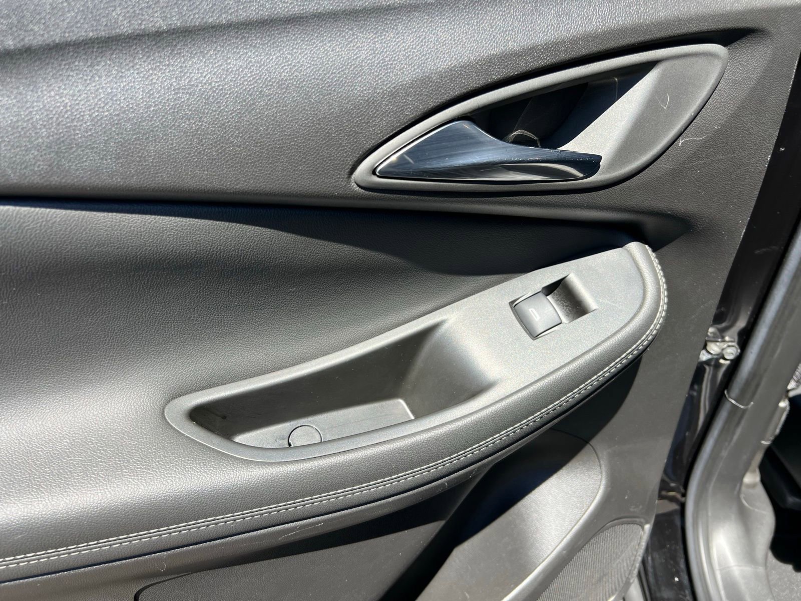 Used 2023 Buick Encore GX Select image 40