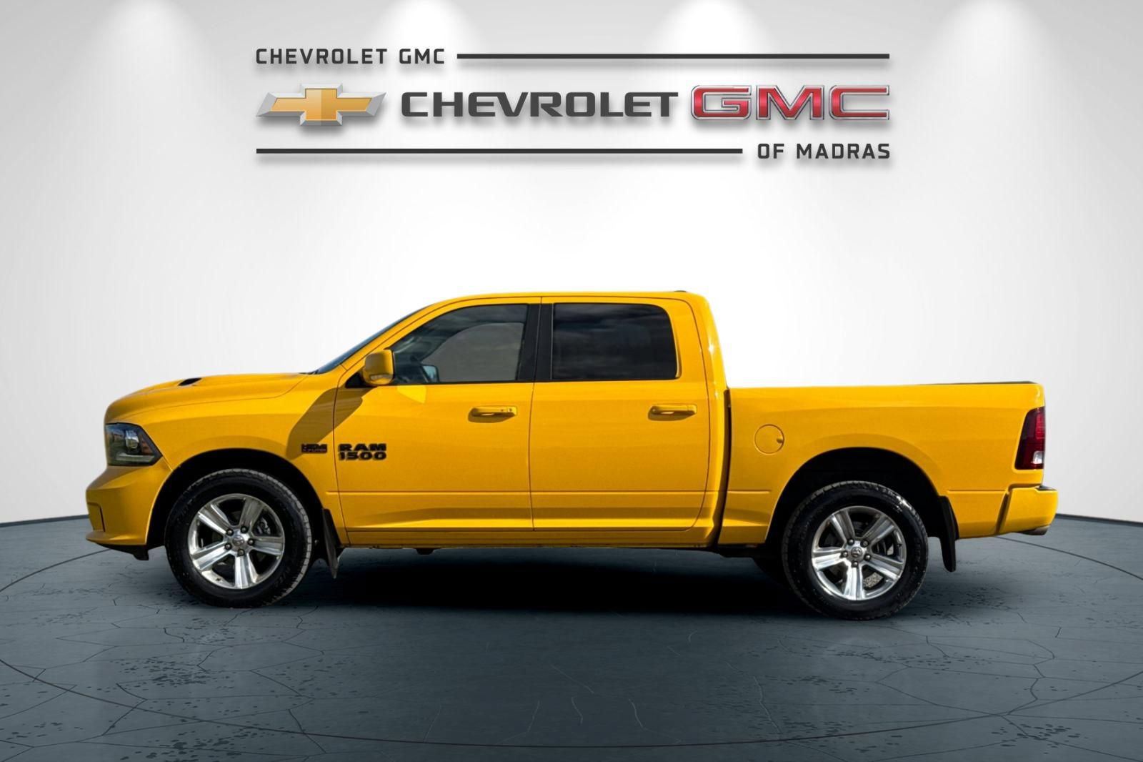 Used 2016 RAM 1500 Sport w/ Stinger Yellow Sport Package AWD/4WD image 6
