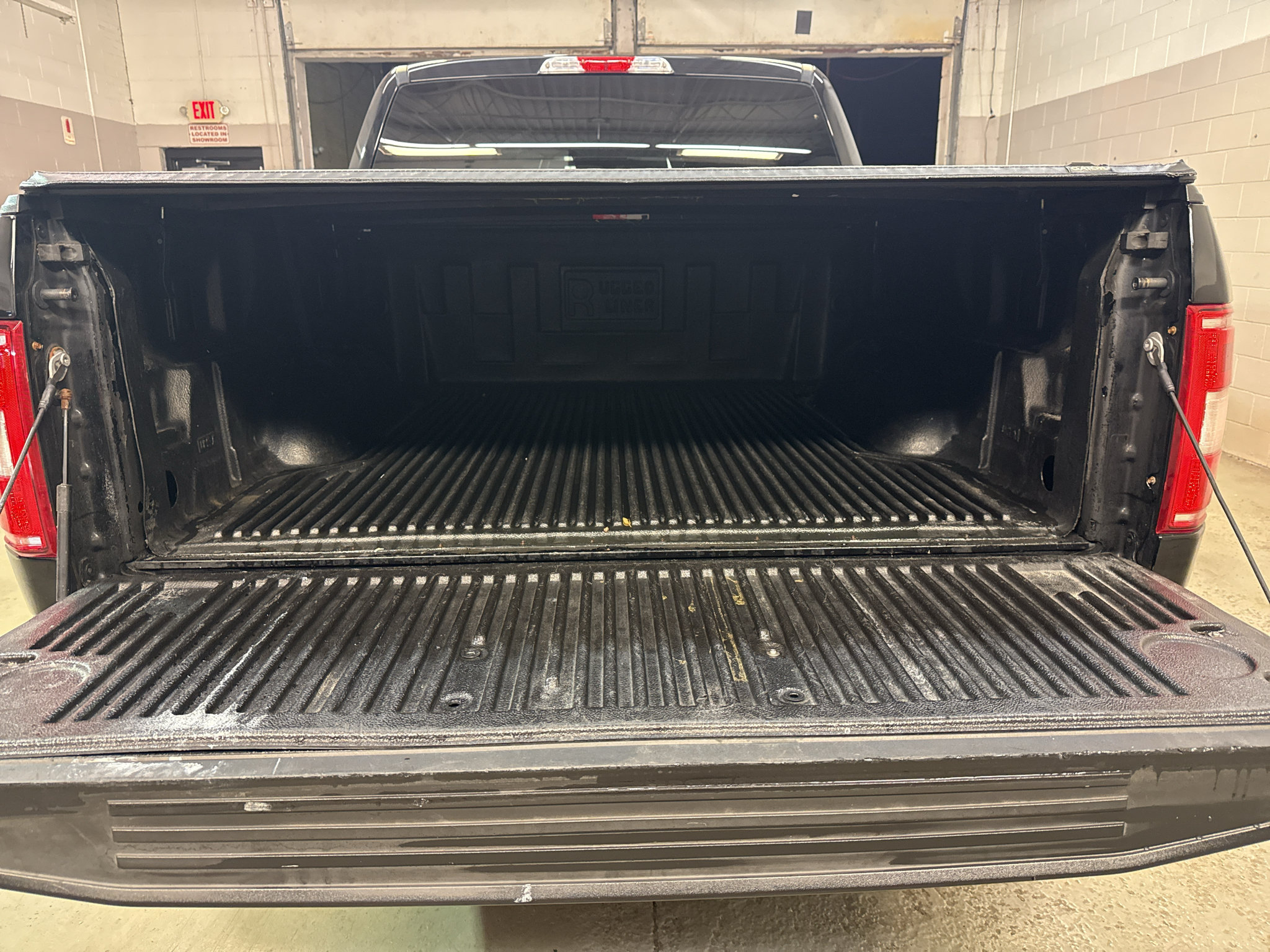 Used 2019 Ford F150 XLT w/ Equipment Group 302A Luxury AWD/4WD image 30