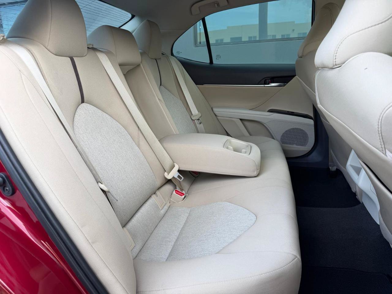 Used 2019 Toyota Camry LE w/ Convenience Package FWD image 18