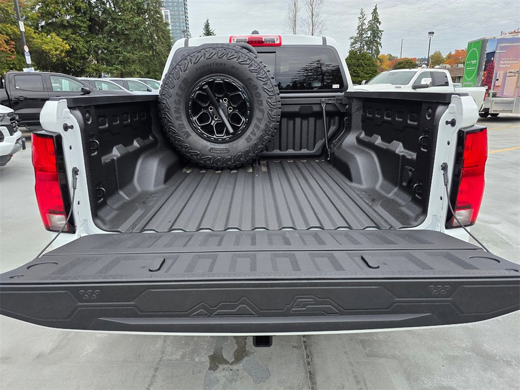 New 2026 Chevrolet Colorado ZR2 w/ ZR2 Bison Edition image 16