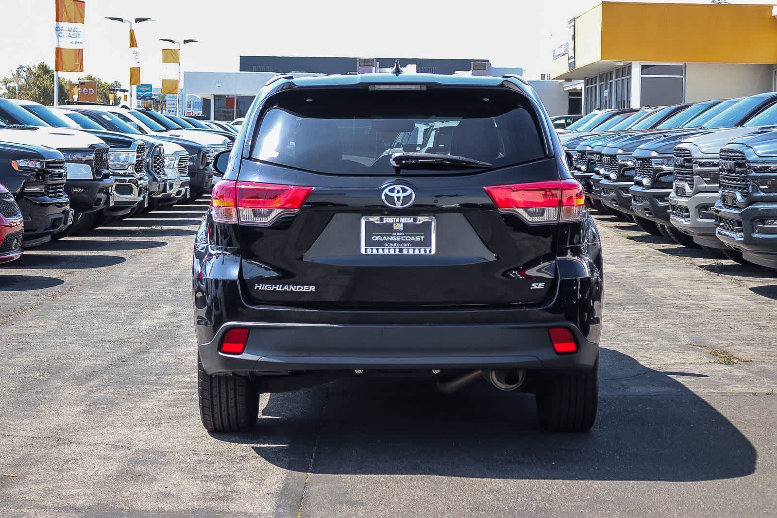 Used 2018 Toyota Highlander SE FWD image 5