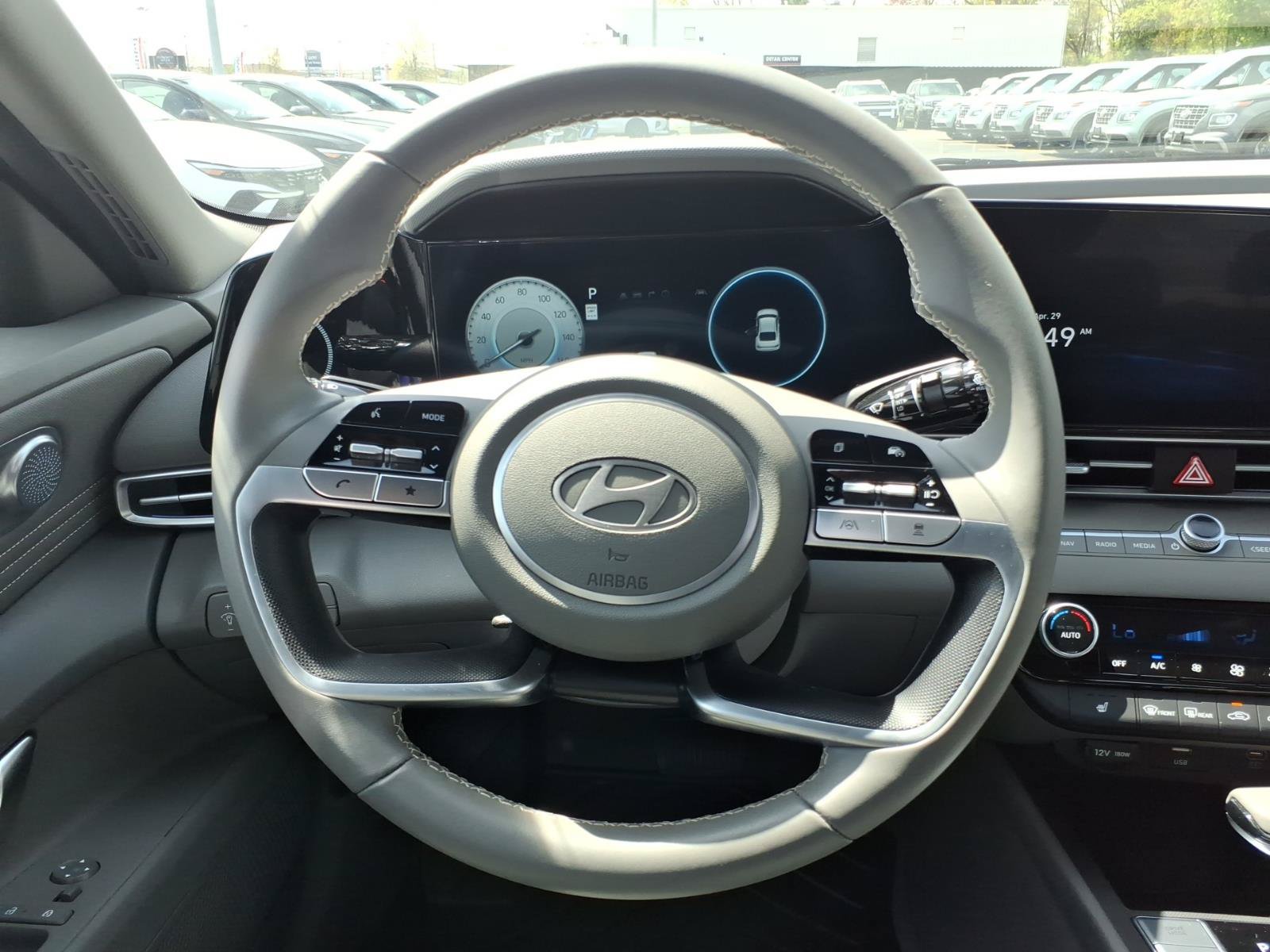 Used 2024 Hyundai Elantra SEL w/ Convenience Package FWD image 15