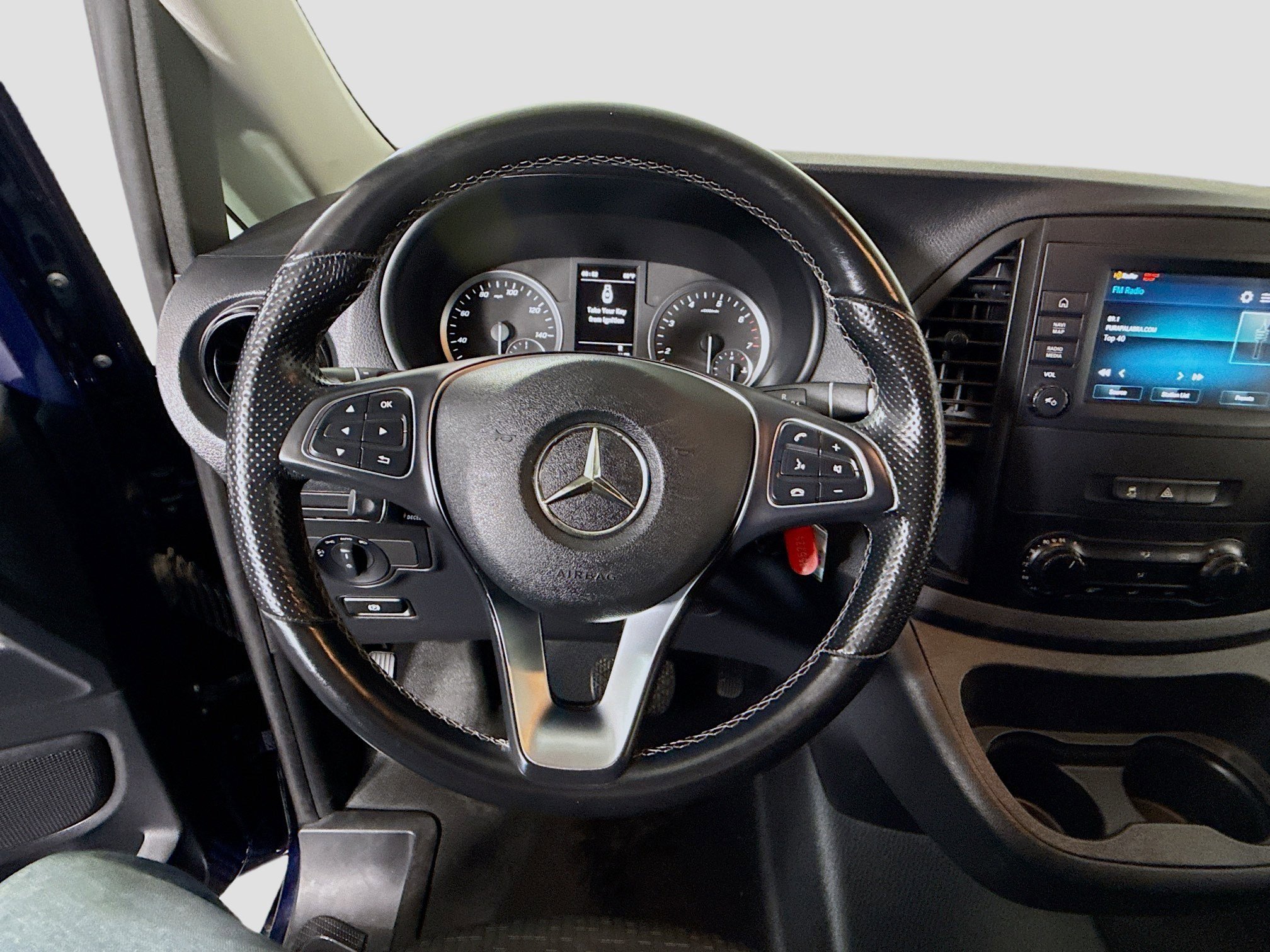 Used 2021 Mercedes-Benz Metris image 13