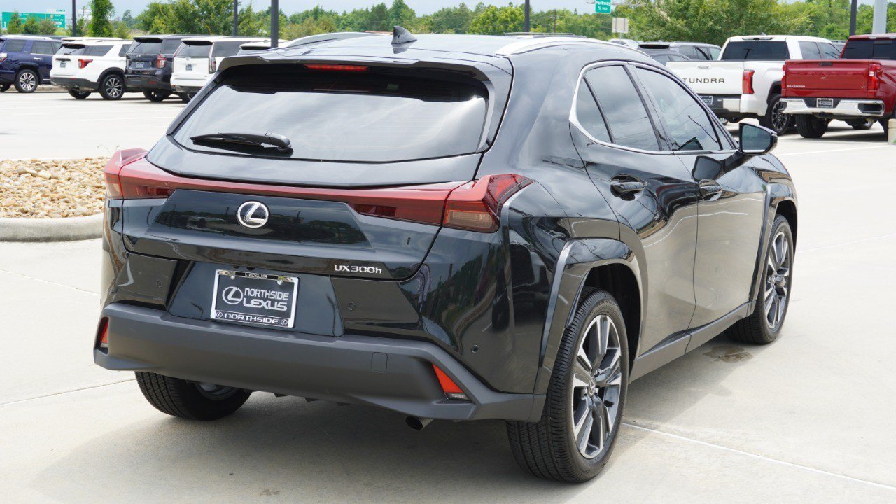 Certified 2026 Lexus UX 300h FWD w/ Accessory Package (2T) image 6