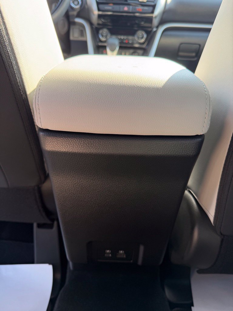 Used 2024 Mitsubishi Eclipse Cross SEL AWD/4WD image 28