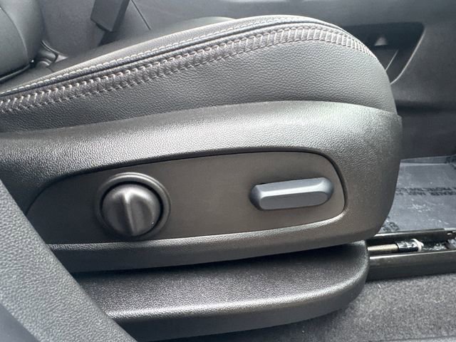 Used 2023 GMC Terrain Denali image 16