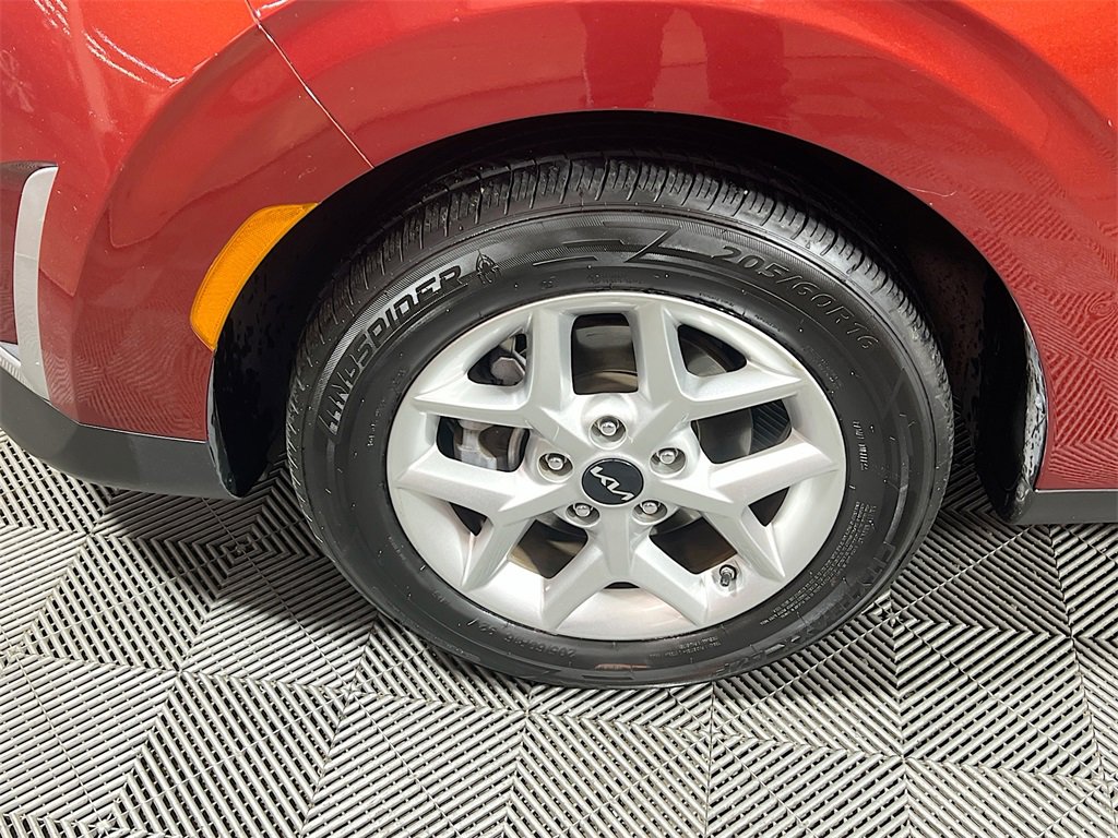 Used 2023 Kia Soul LX w/ Option Group 015 image 28