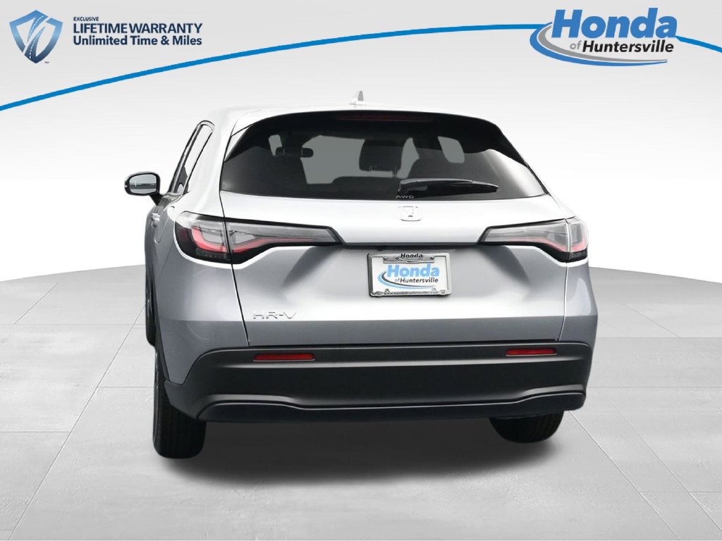 New 2027 Honda HR-V LX image 2