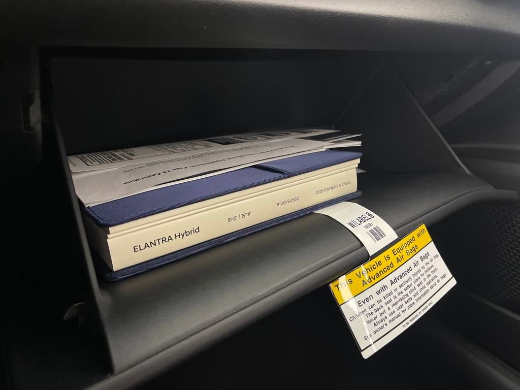 New 2025 Hyundai Elantra SEL image 27