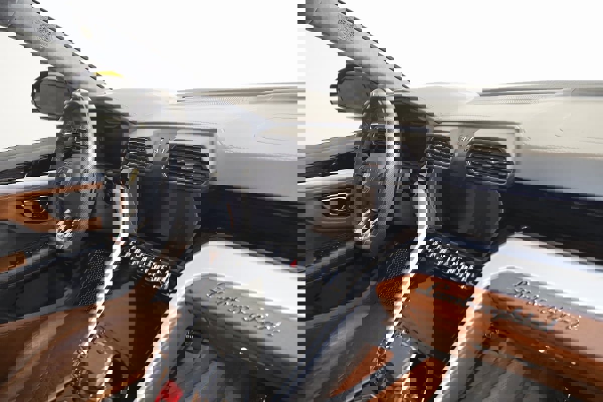 Used 2019 Lamborghini Urus image 72