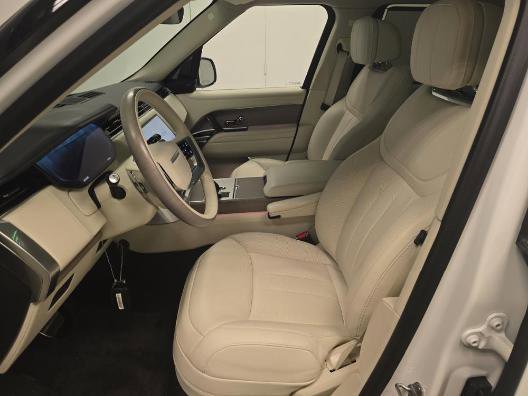 Used 2024 Land Rover Range Rover SE image 4