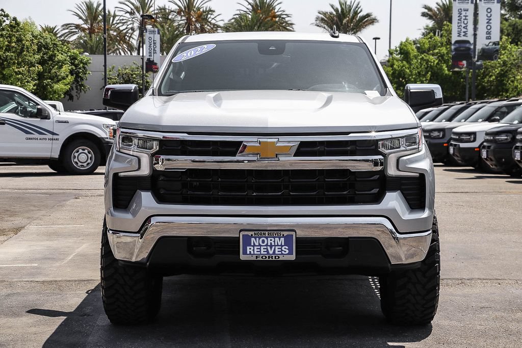Used 2022 Chevrolet Silverado 1500 LT w/ Z71 Off-Road Package AWD/4WD image 2