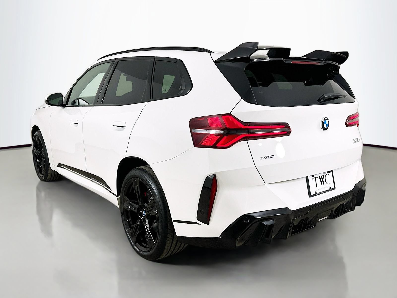 New 2026 BMW X3 xDrive30i w/ Premium Package AWD/4WD image 7