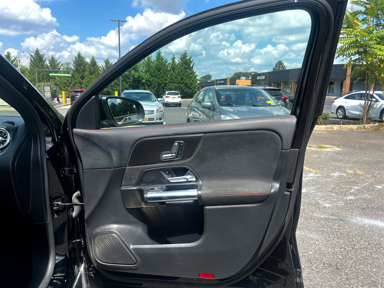 Used 2021 Mercedes-Benz GLA 250 4MATIC image 20