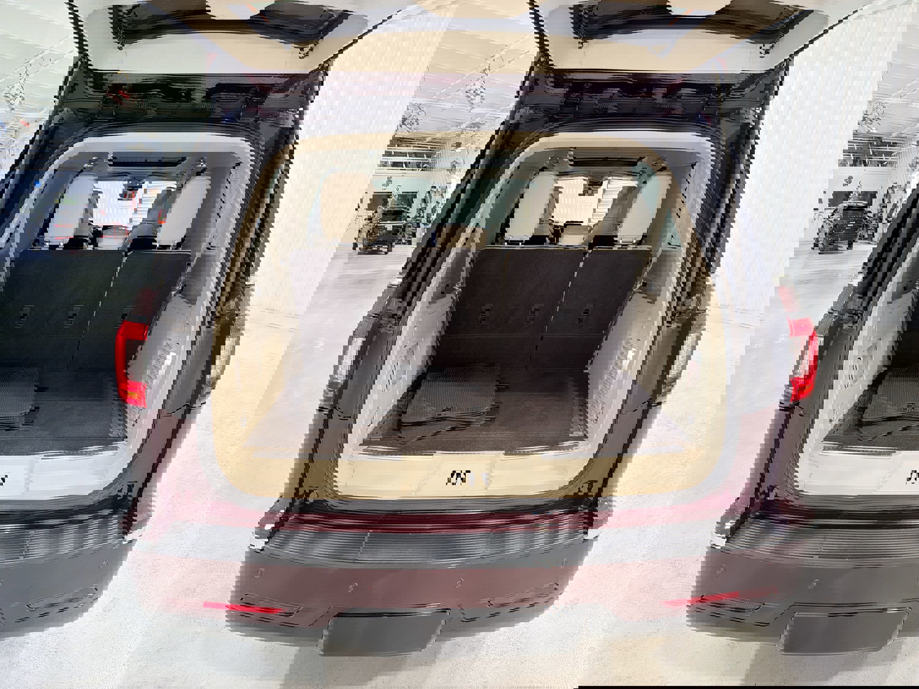 Used 2021 Lincoln Navigator L Reserve w/ Luxury Package image 29