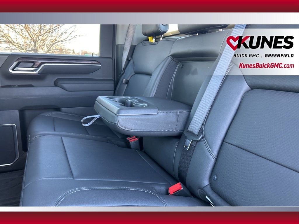 Used 2025 GMC Sierra 2500 SLT w/ SLT Premium Package image 39