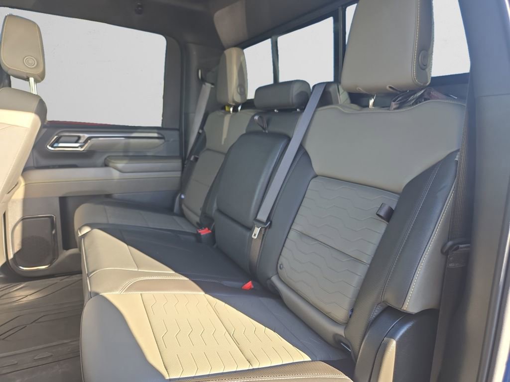 Used 2024 Chevrolet Silverado 2500 ZR2 w/ Technology Package image 15