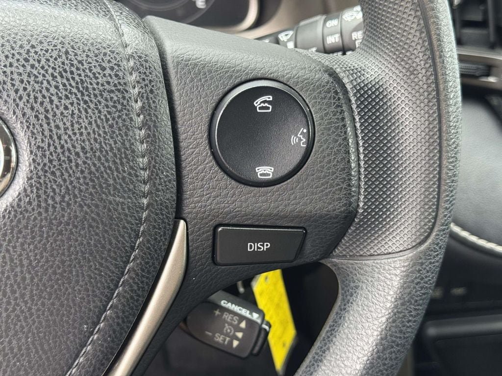 Used 2014 Toyota RAV4 XLE AWD/4WD image 12