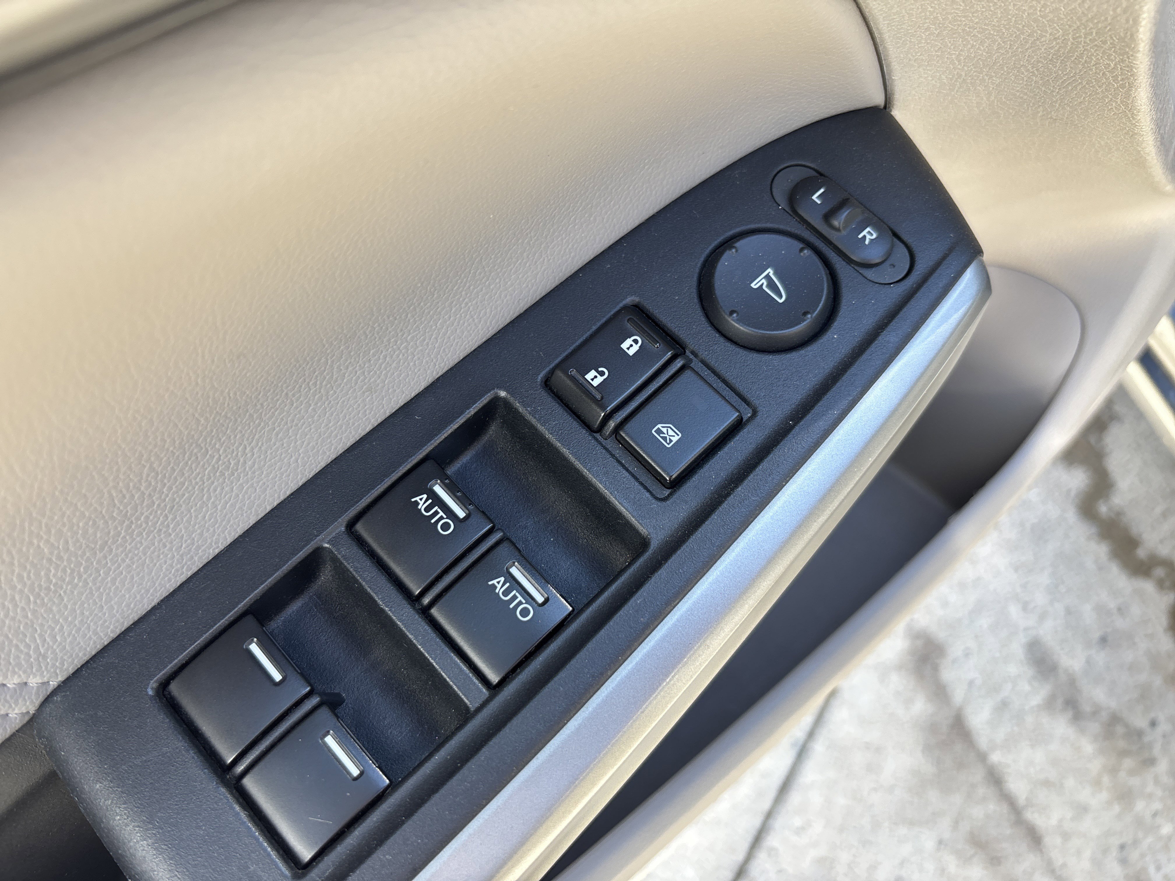 Used 2009 Honda Accord EX-L image 13
