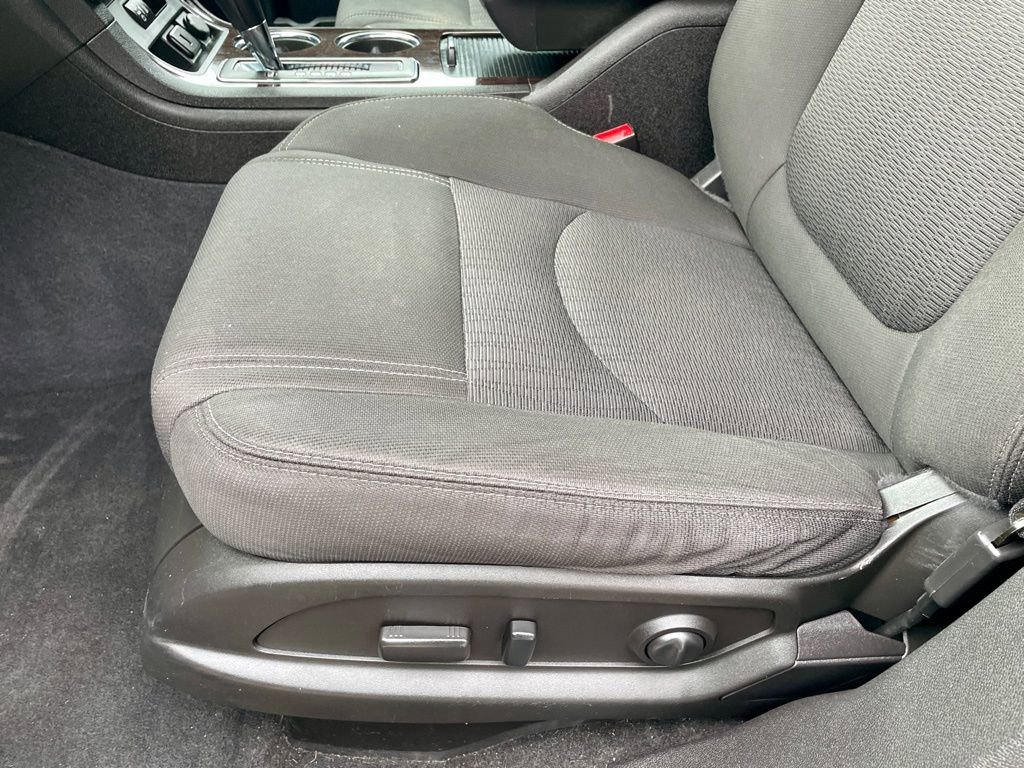 Used 2017 Chevrolet Traverse LT image 16