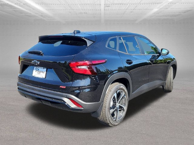 New 2026 Chevrolet Trax RS w/ Sunroof Package FWD image 7