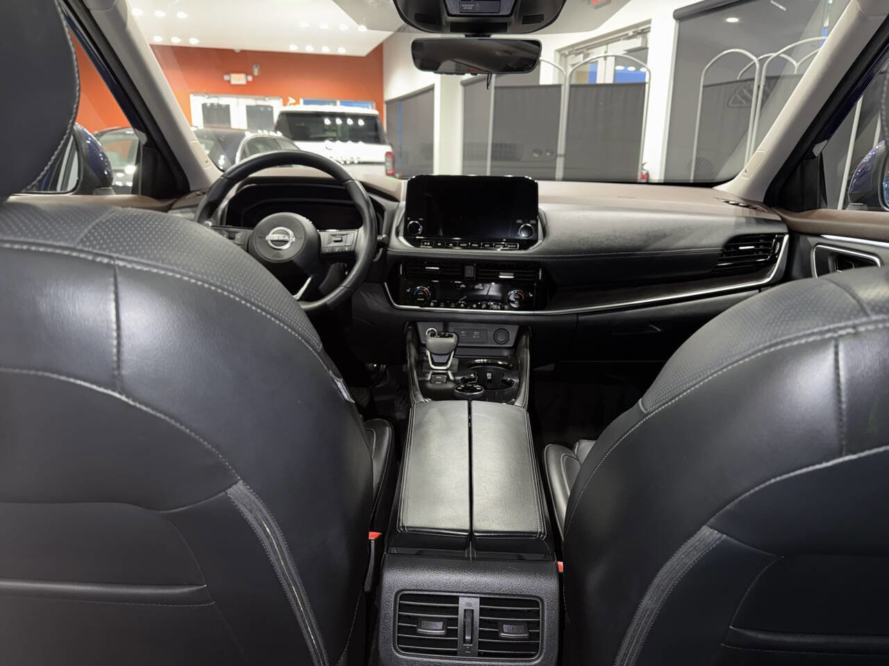 Used 2022 Nissan Rogue Platinum w/ Head-Up Display Package image 36