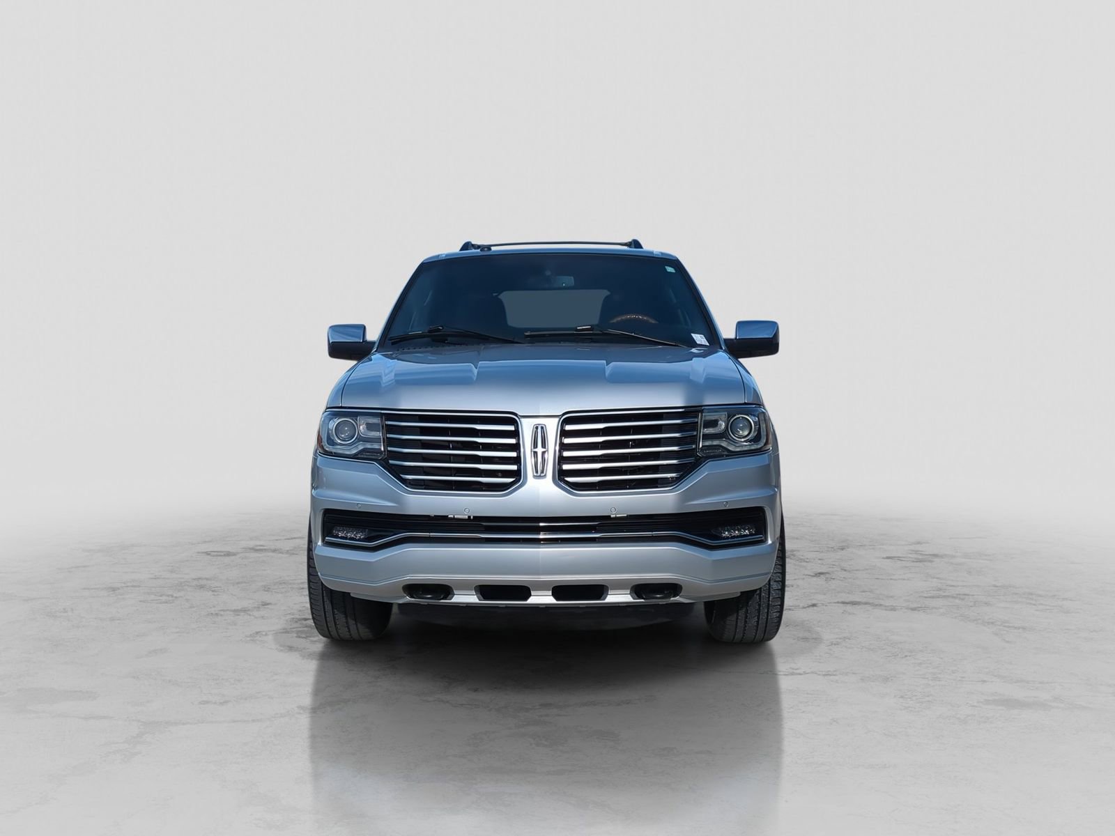 Used 2016 Lincoln Navigator Select image 12