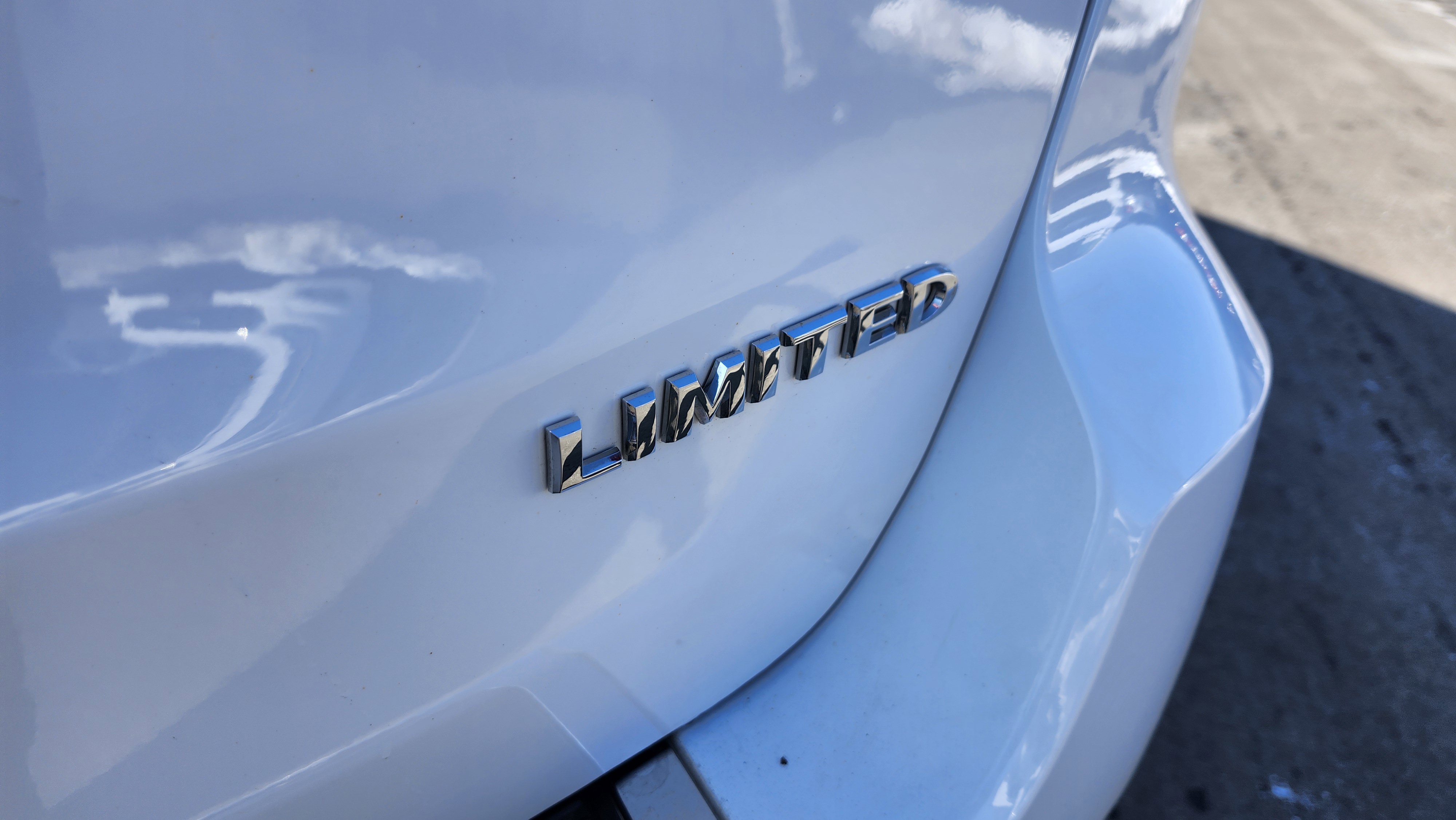 Used 2022 Jeep Grand Cherokee Limited image 24