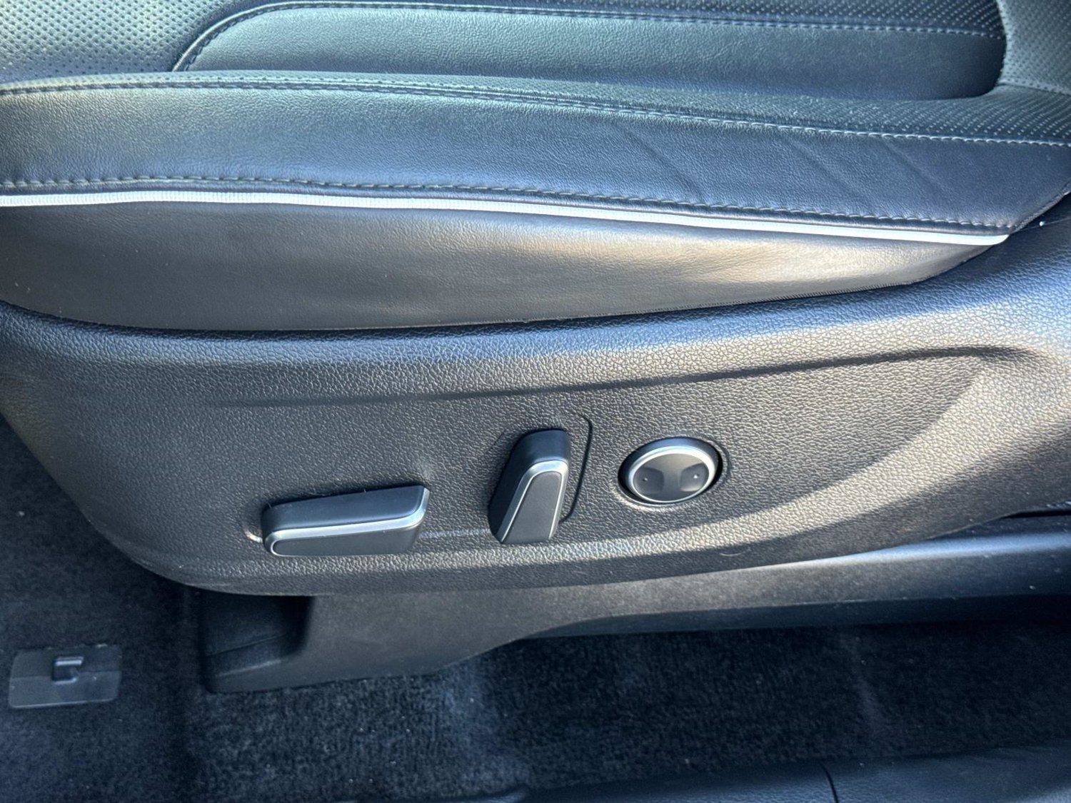 Used 2024 Hyundai Palisade SEL FWD image 31
