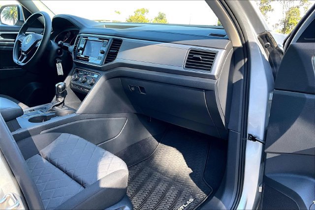 Used 2018 Volkswagen Atlas S FWD image 16