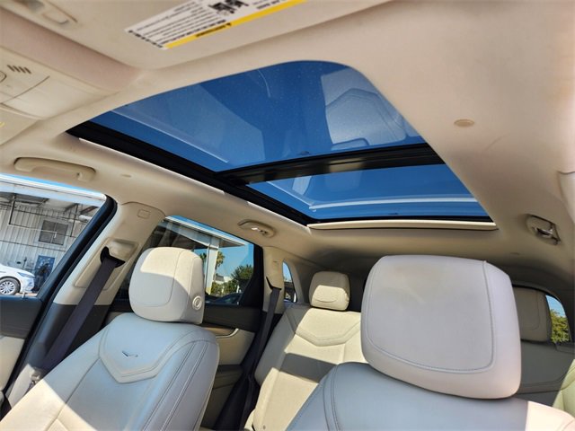 Used 2017 Cadillac XT5 Luxury w/ Driver Awareness Package image 17