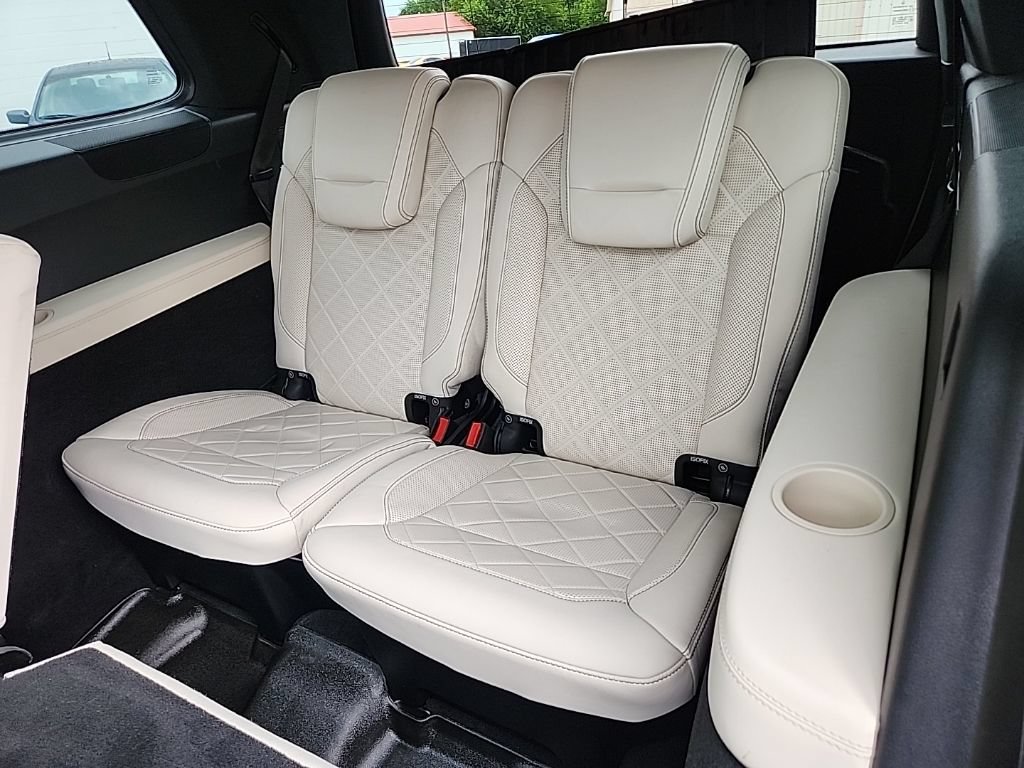 Used 2018 Mercedes-Benz GLS 550 4MATIC image 32