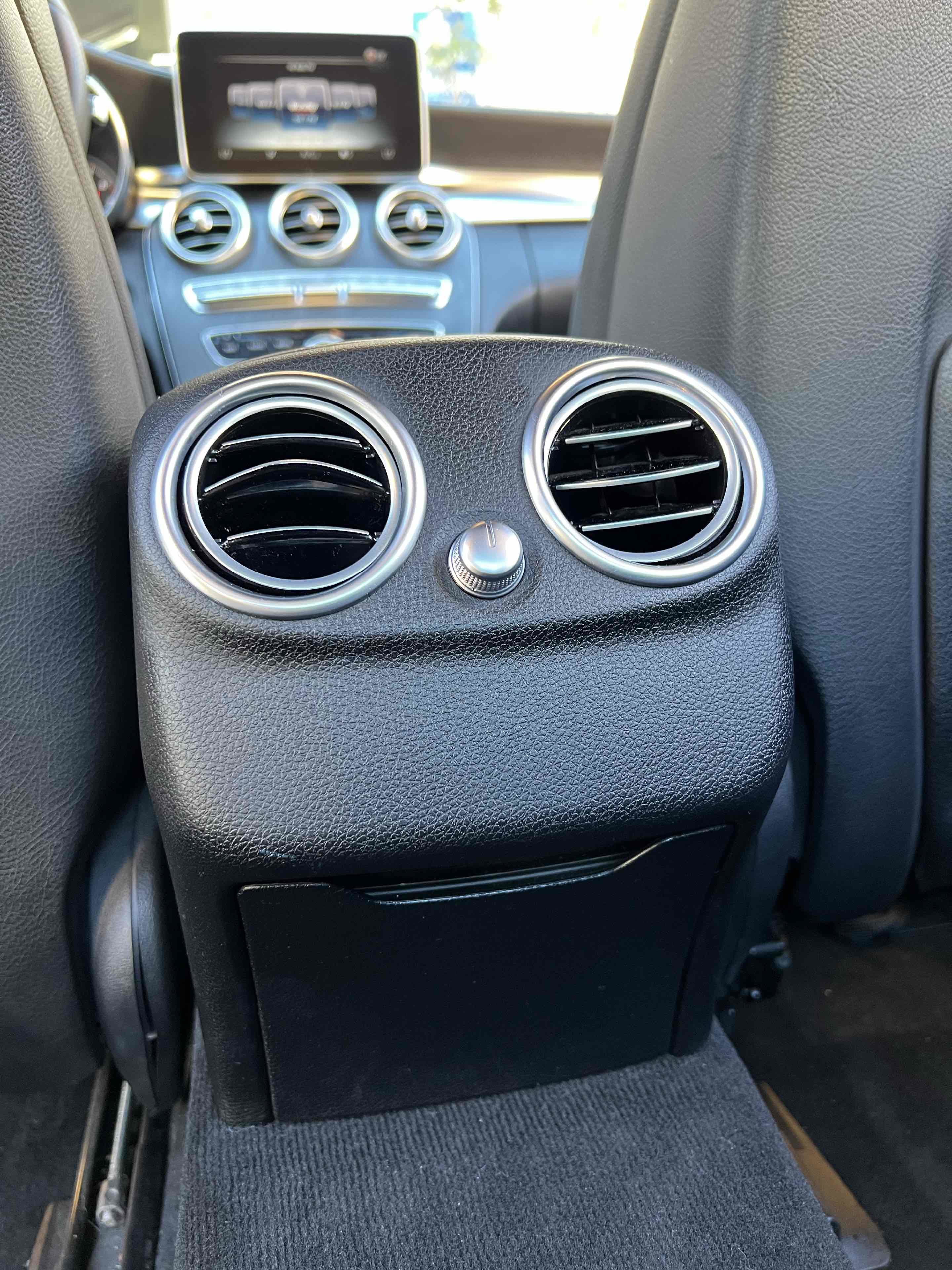 Used 2015 Mercedes-Benz C 300 Sport image 26