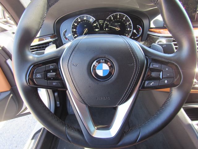 Used 2019 BMW 540i w/ Convenience Package image 28