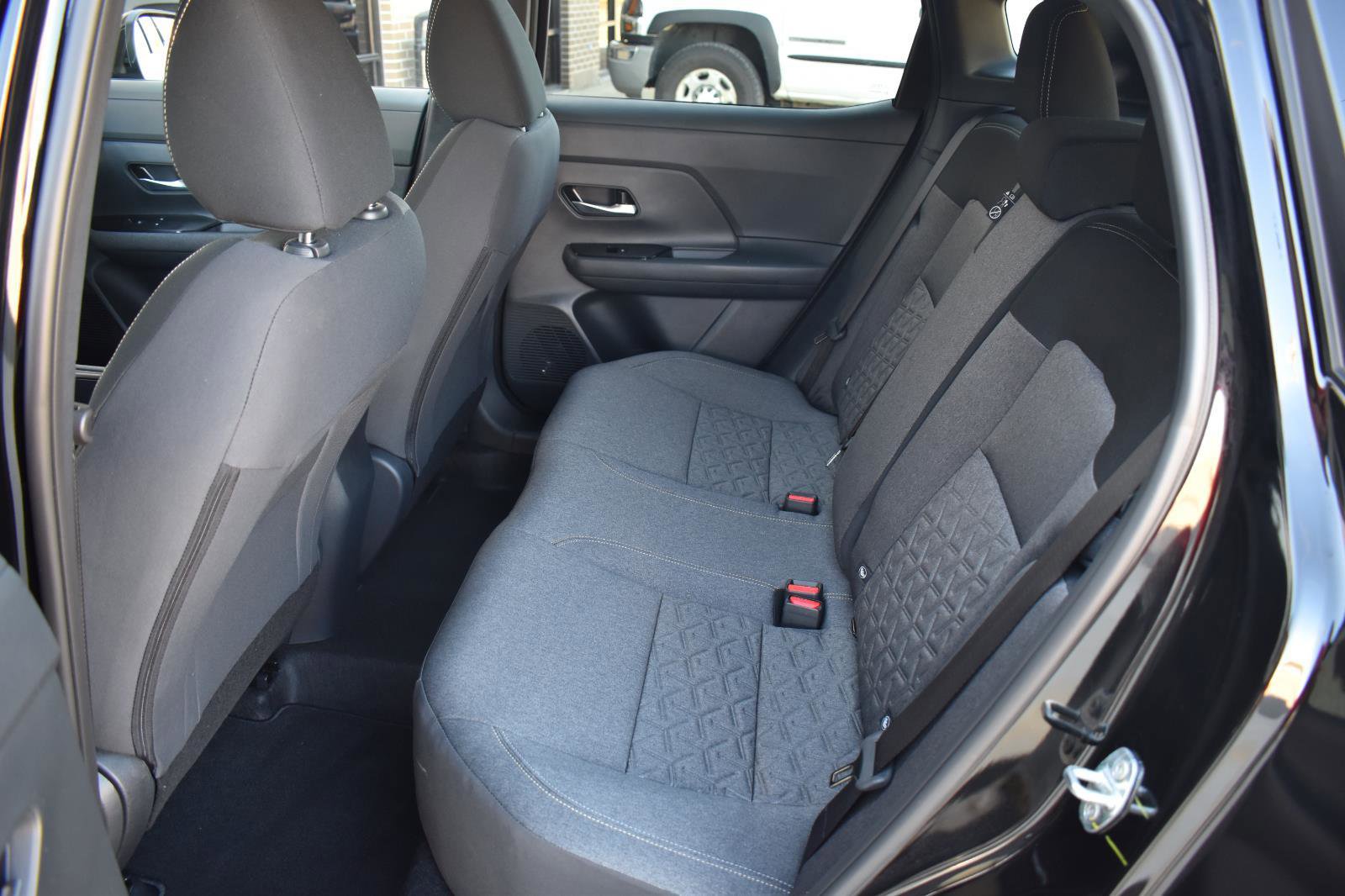 Certified 2025 Nissan Kicks SV image 28