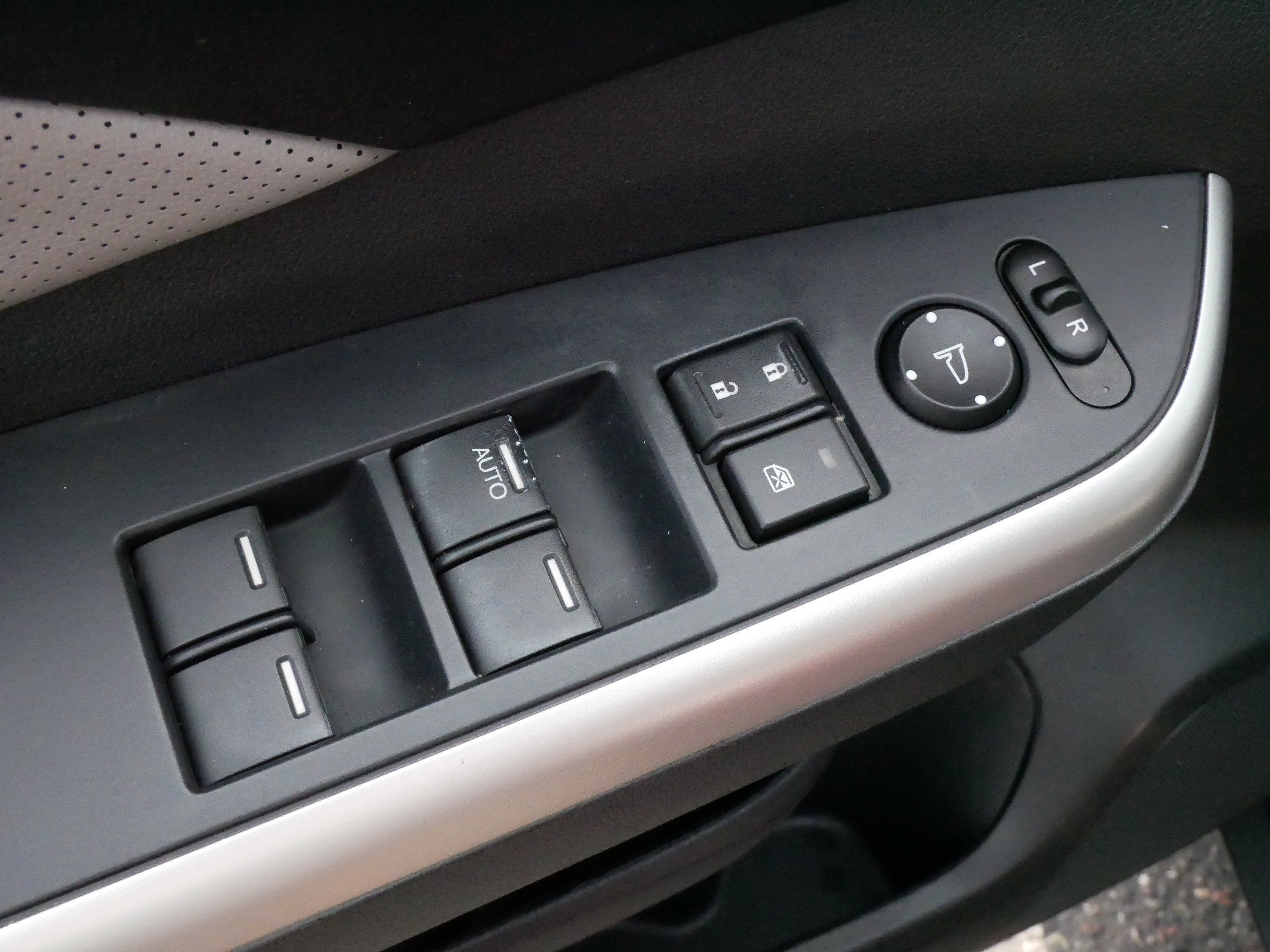 Used 2016 Honda CR-V EX-L image 19