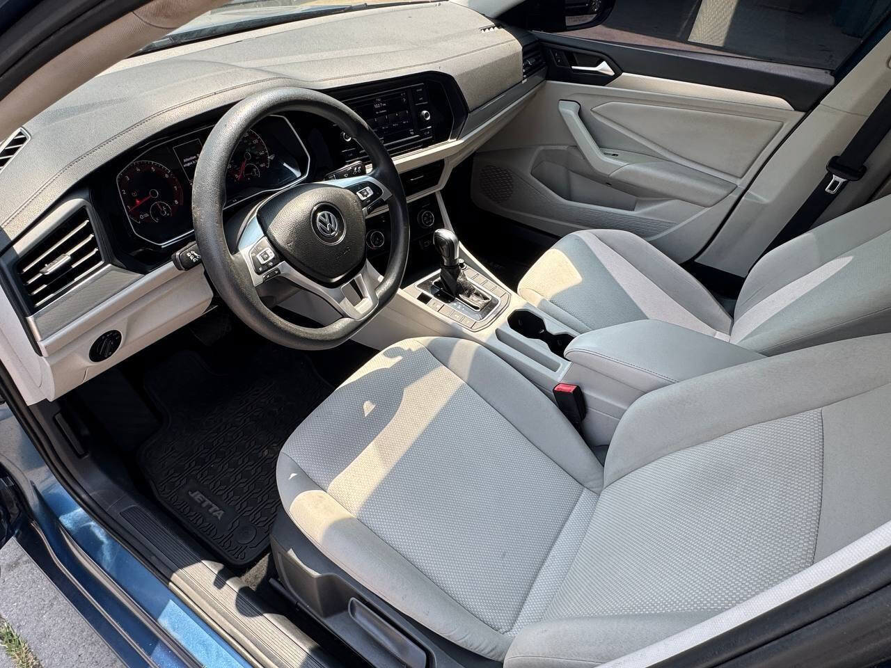 Used 2019 Volkswagen Jetta SE FWD image 9