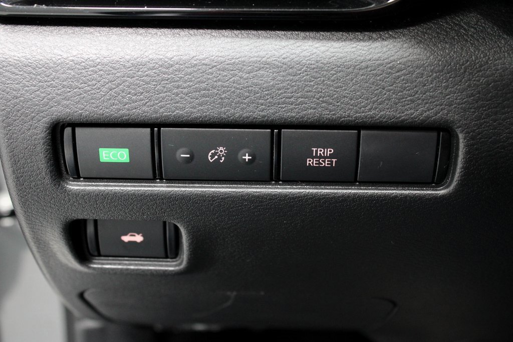 Certified 2024 Nissan Sentra SV image 28