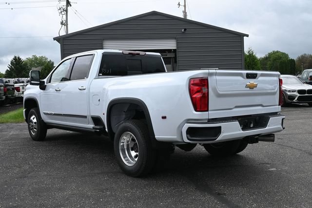 New 2026 Chevrolet Silverado 3500 High Country w/ High Country Premium Package AWD/4WD image 7