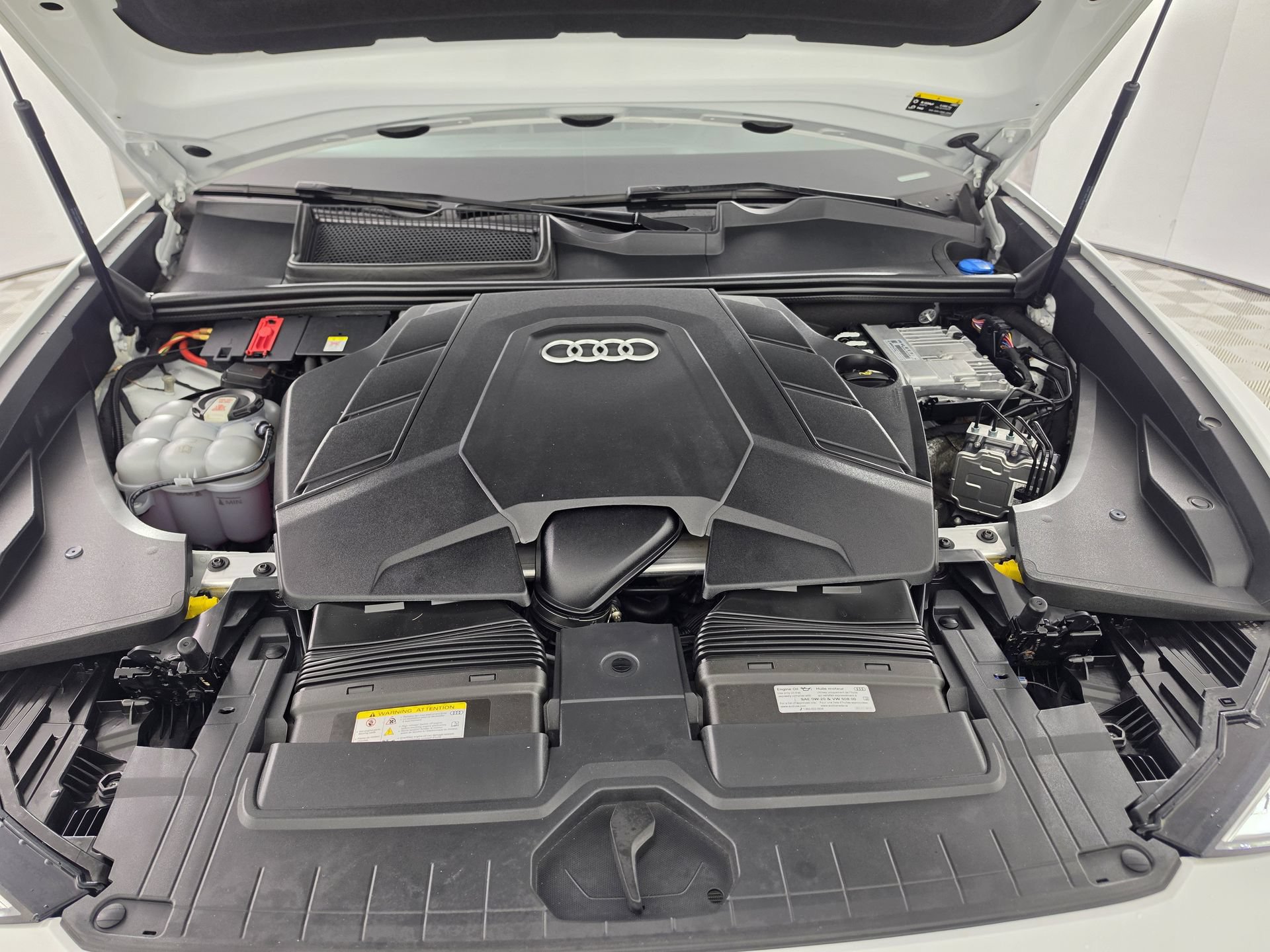 Certified 2023 Audi Q8 Premium Plus AWD/4WD image 38