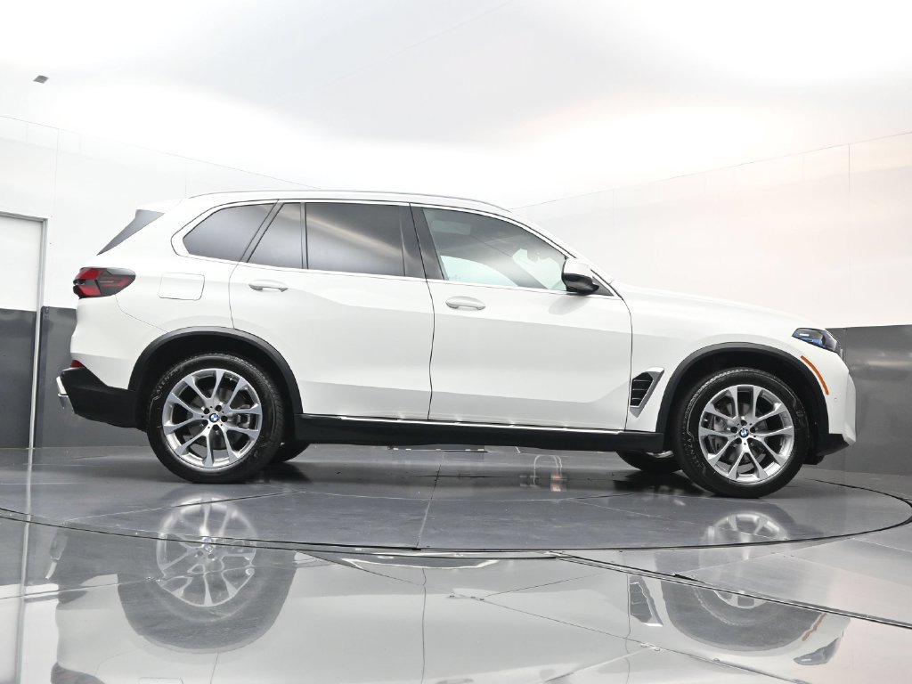 Used 2026 BMW X5 xDrive40i AWD/4WD image 26