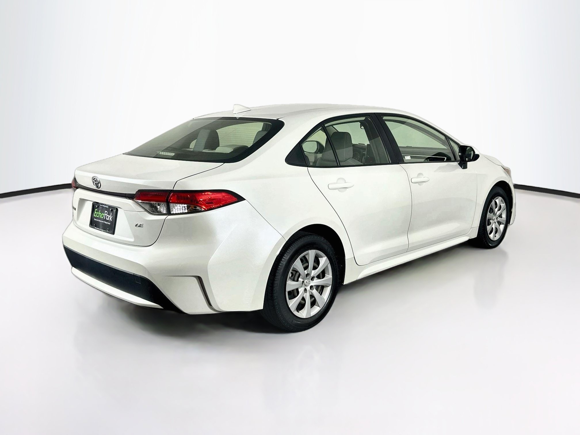 Used 2021 Toyota Corolla LE FWD image 9