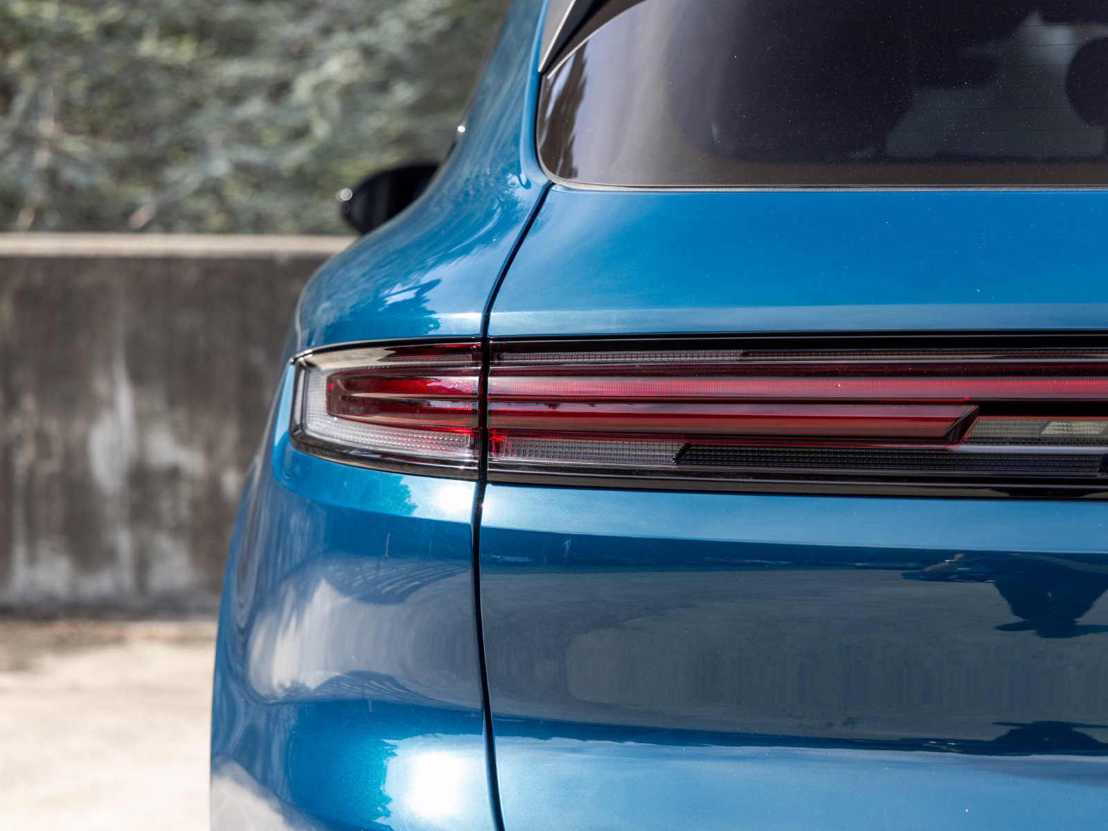 Certified 2025 Porsche Cayenne S AWD/4WD image 20