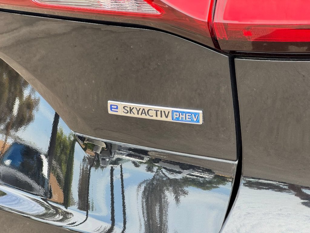 Certified 2025 MAZDA CX-70 Plug-In Hybrid w/ Premium Pkg AWD/4WD image 24